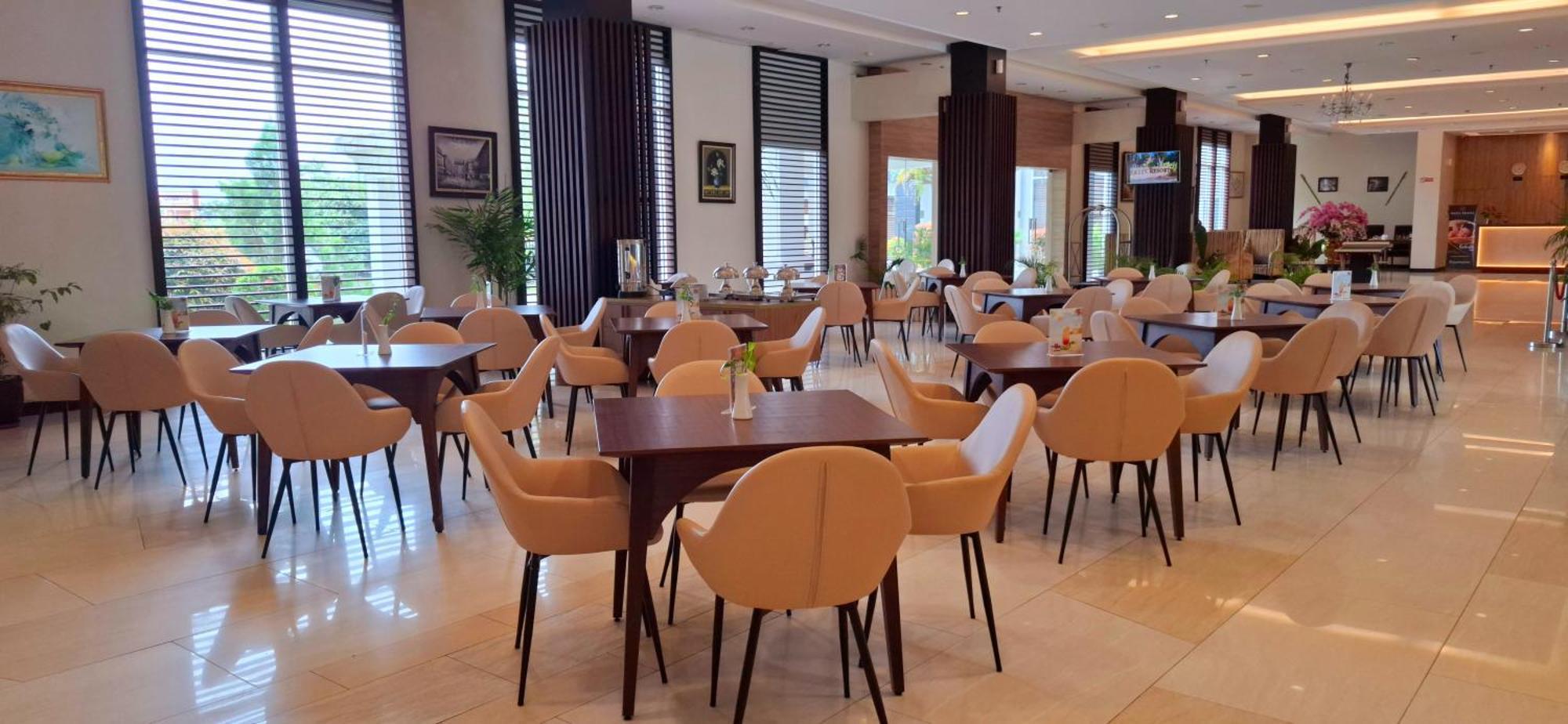 Brits Hotel Pangkalan Bun Exterior photo