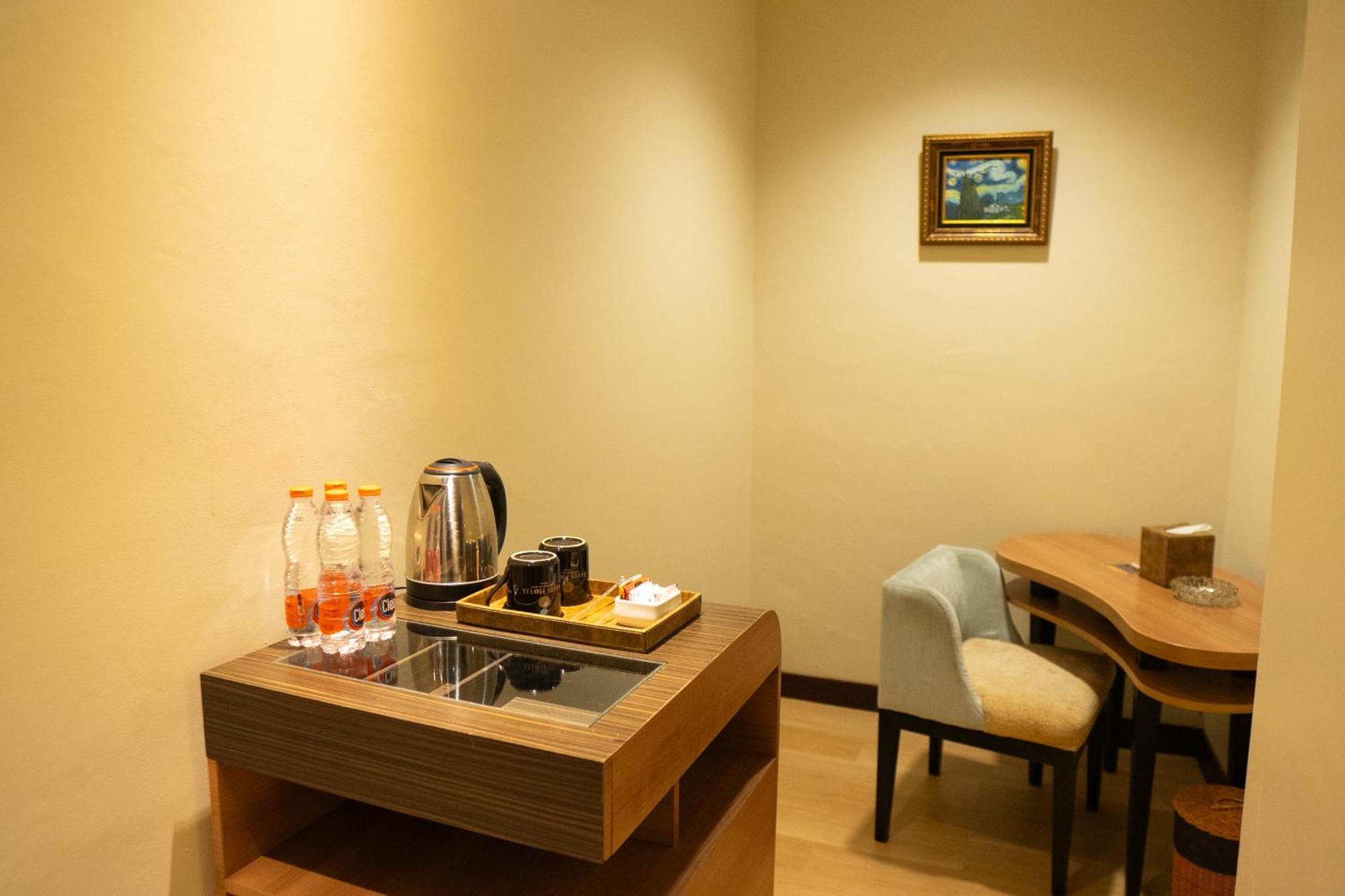 Brits Hotel Pangkalan Bun Exterior photo