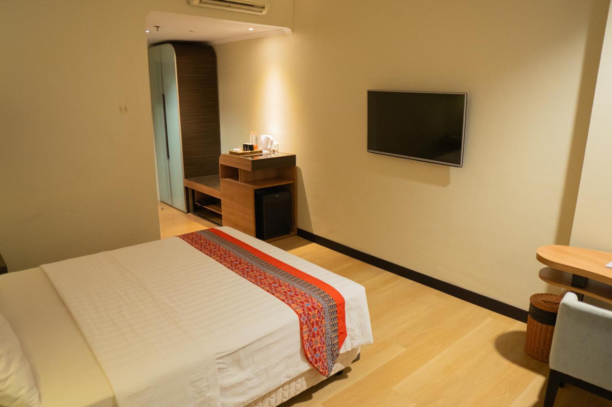 Brits Hotel Pangkalan Bun Exterior photo