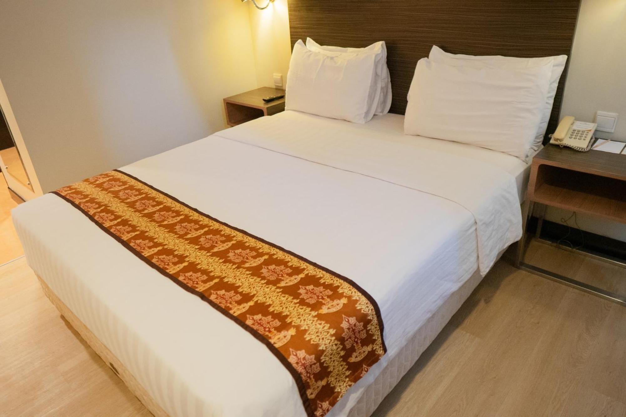 Brits Hotel Pangkalan Bun Exterior photo